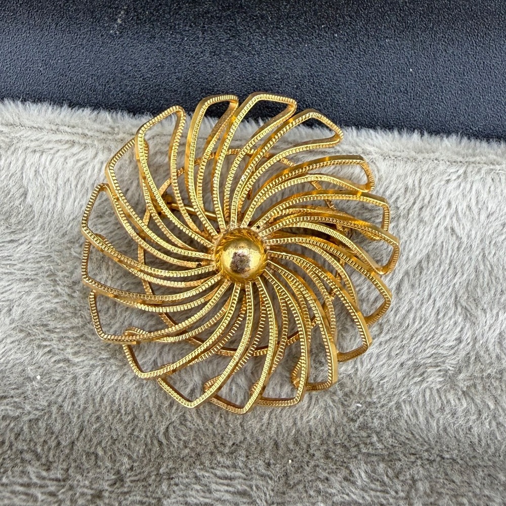 Vintage‎ Signed Gold Filled Brooch Curtis Signed